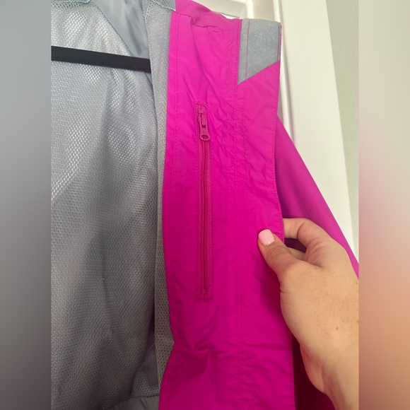Columbia Women’s Arcadia II Rain Jacket - Hot Pink & Light Grey - Size Small - Picture 9 of 12